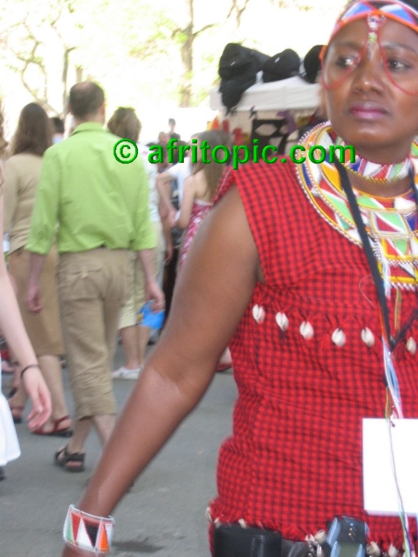 ../Images/AfricaFestival-27-28May05 104.jpg